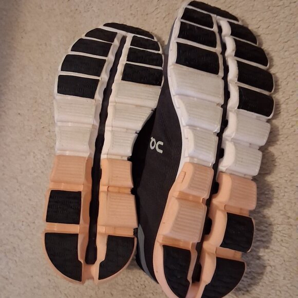 OC Shoes - Picture 3 of 3